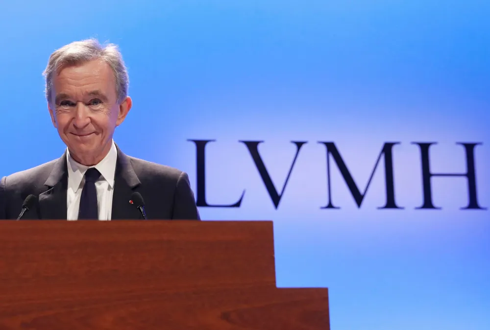 LVMHのCEO、バーナード・アルノーがパリで2018年の業績を発表する際の微笑み- LVMH、パリ、フランス- 2019年1月29日